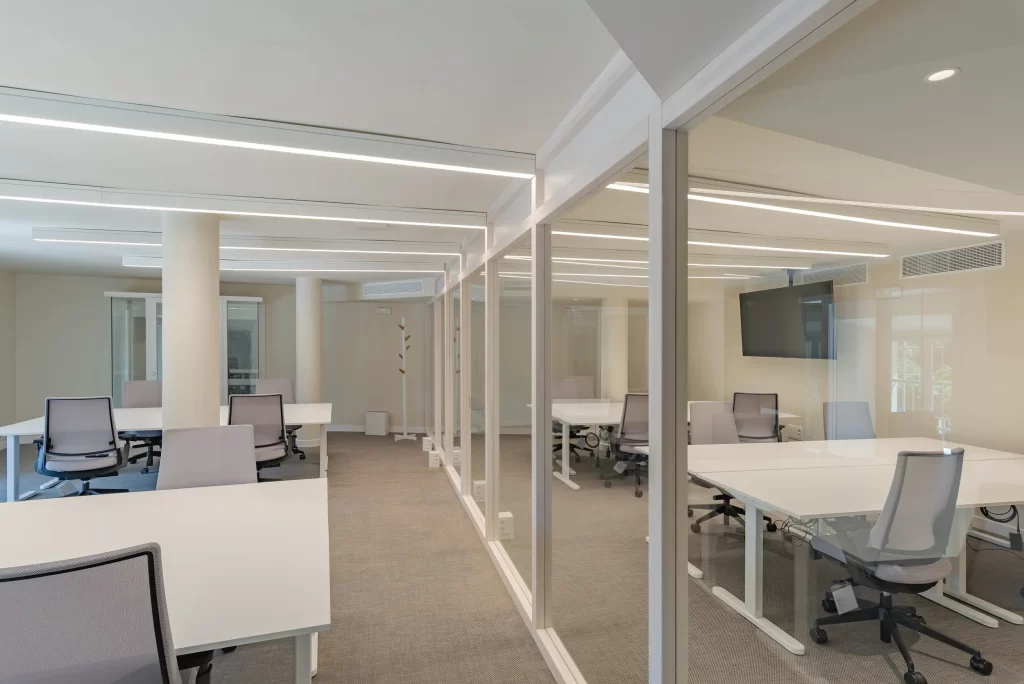 Construimos un nuevo coworking para la camara de comercio de Málaga